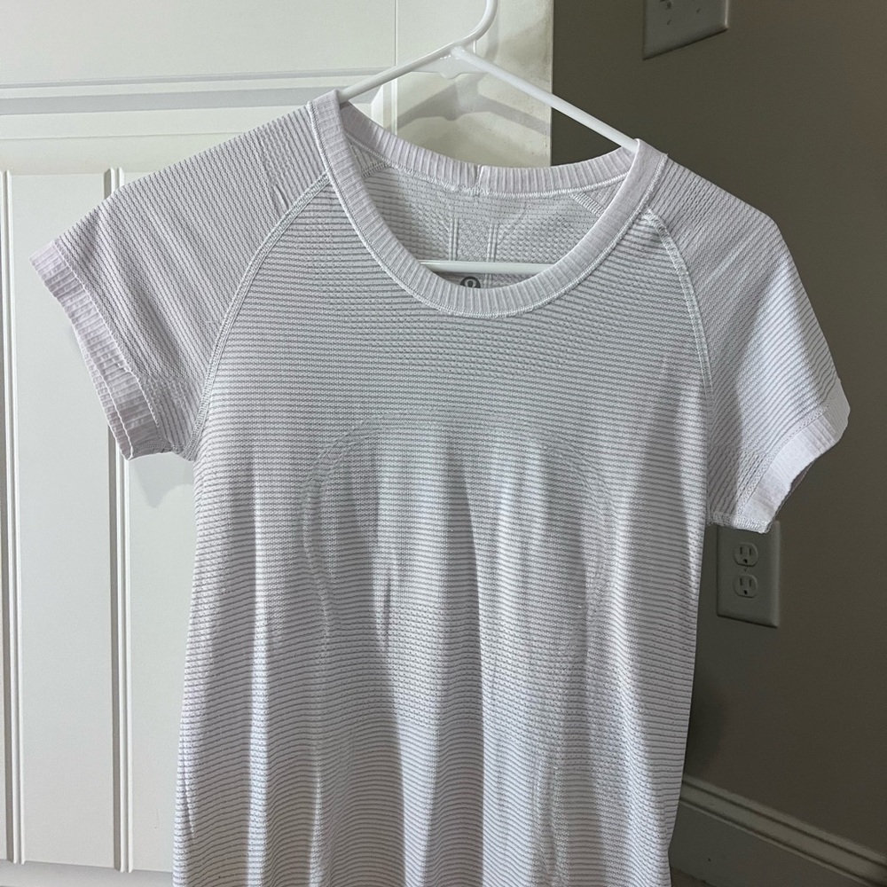 Lululemon White SWIFTLY TECH